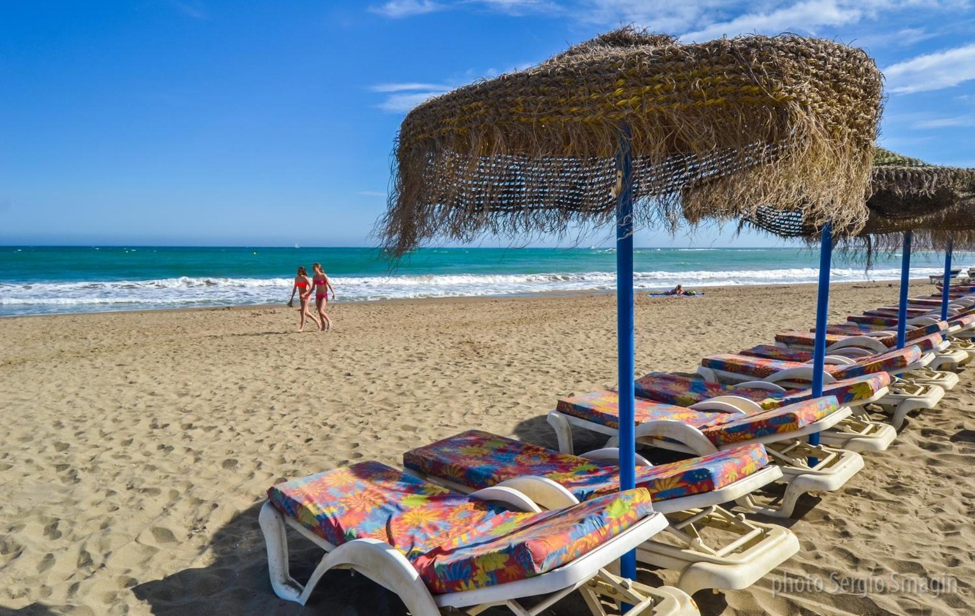 Benalbeach 1010 - Vista Al Mar - Piscina Todo El Ano - Primera Linea De Playa Бенальмадена Екстер'єр фото