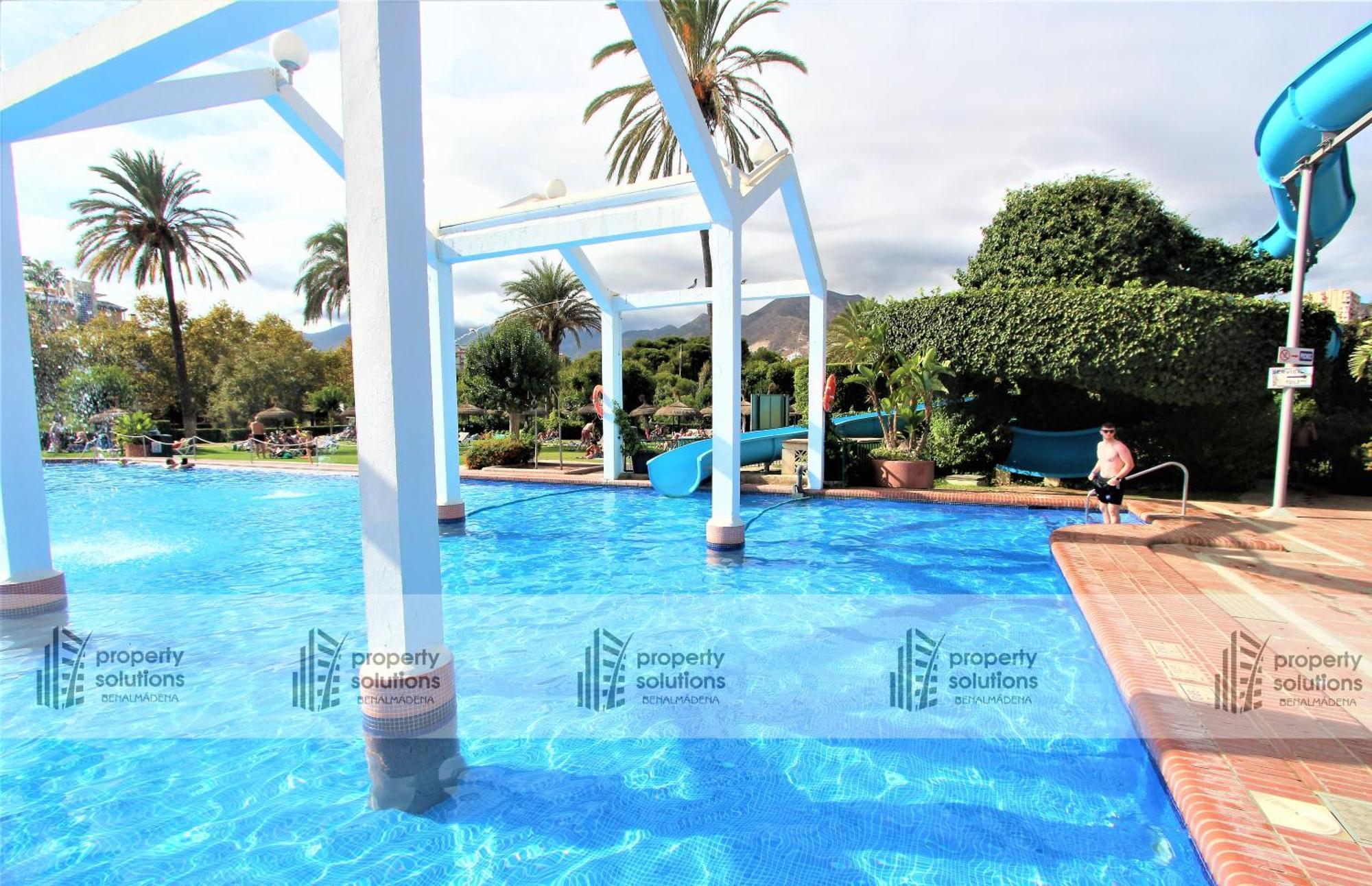 Benalbeach 1010 - Vista Al Mar - Piscina Todo El Ano - Primera Linea De Playa Бенальмадена Екстер'єр фото