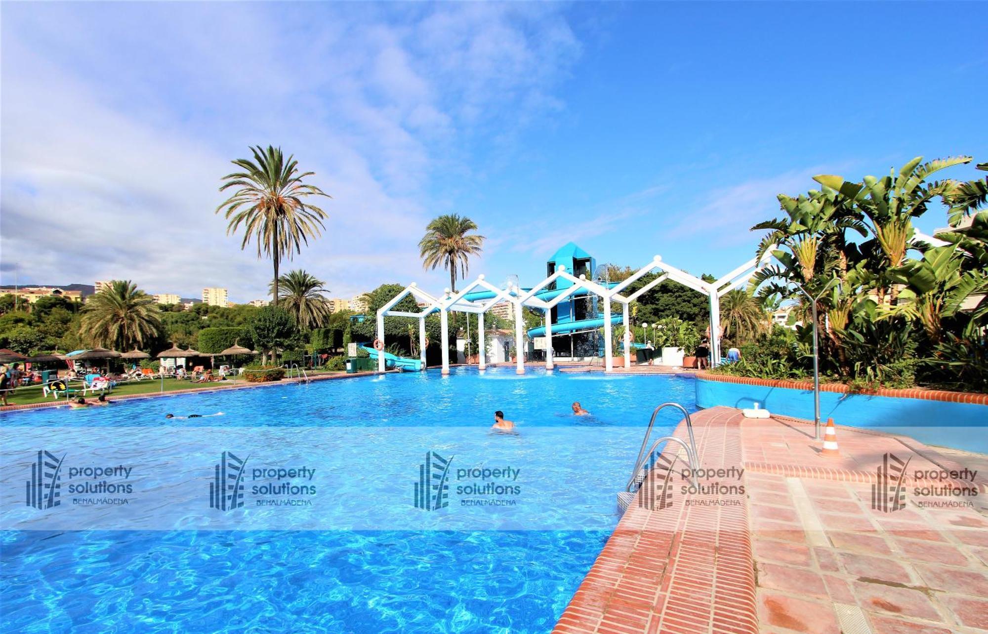 Benalbeach 1010 - Vista Al Mar - Piscina Todo El Ano - Primera Linea De Playa Бенальмадена Екстер'єр фото
